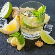 Λεμονάδα με λάιμ και τζίντζερ