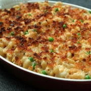 Mac ‘n Cheese με αρακά και κάρι