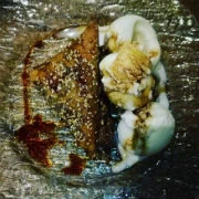 Γάστριν (των ζαχαροπλαστισσών Γιούλης Βασιλάκη -Ιωσηφίνας Παπαδάκη)