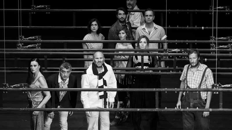 Ο Γιάννης Χουβαρδάς σκηνοθετεί ηθοποιούς που μαγνητίζουν στο «Γλάρο» - εικόνα 2