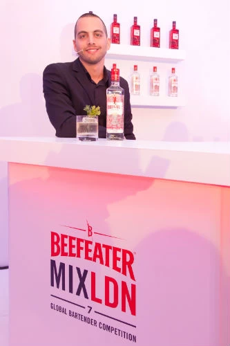 O Αλέξανδρος Δοντάς νικητής του ελληνικού Beefeater MixLdn