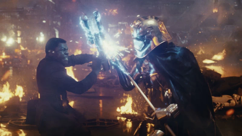 Μια νέα σύγκρουση έρχεται στο «Star Wars: Οι Τελευταίοι Jedi» - εικόνα 2