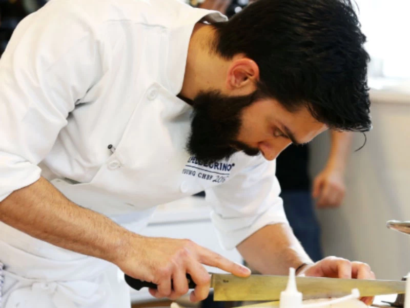 Δείτε τους νέους διεθνείς Έλληνες σεφ που δημιουργούν το diner de gala της απονομής των Χρυσών Σκούφων 2018 - εικόνα 11