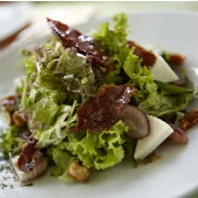 Σαλάτα με σταφύλια (του chef Βασίλη Ζαχαράκη)