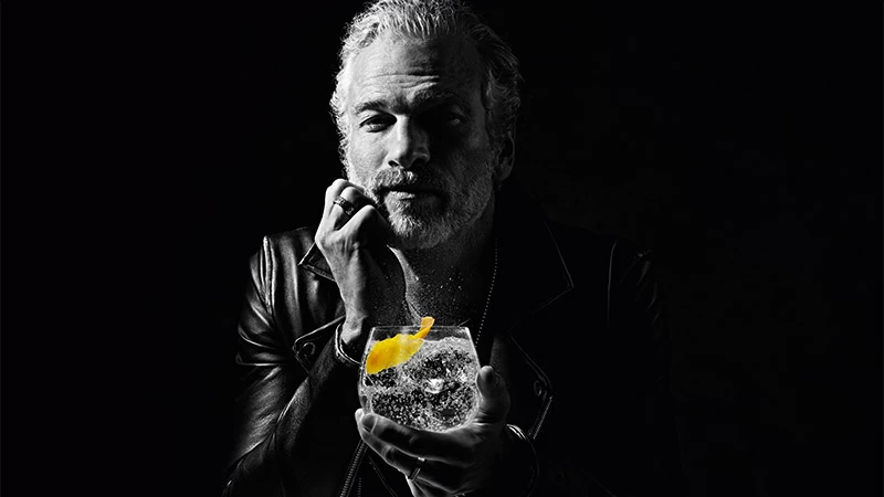 Το νέο club του Schweppes είναι θέμα χαρακτήρα - εικόνα 1