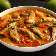 Σαρδέλες με κάρι και μάνγκο  