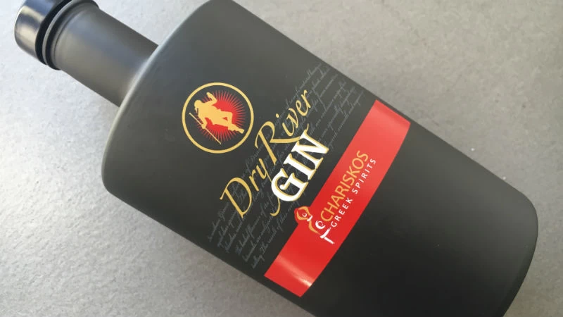 “Dry River Premium Gin”: το ελληνικό τζιν από τη Δράμα