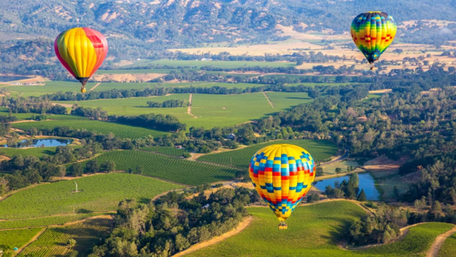 Εμπειρία η πτήση με αερόστατο στη Napa Valley.