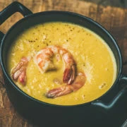 Σούπα με καλαμπόκι και γαρίδες 