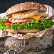 Μπέργκερς με τυρί και ανανά 