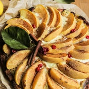 Ανοιχτή πίτα με κυδώνια και κρέμα