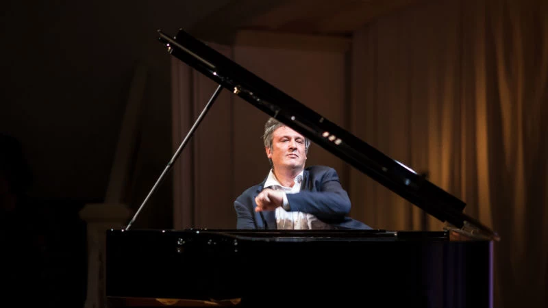 Ο διάσημος πιανίστας Μπόρις Μπερεζόφσκυ στο Ηρώδειο υπέρ των παραπληγικών - εικόνα 1
