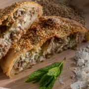 Σφακιανή κρεατότουρτα