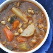 Σούπα με κριθάρι, ντομάτα, πατάτες και καρότα