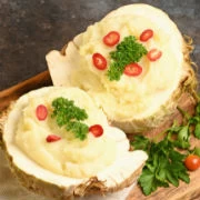 Πουρές από σελινόριζα, ρέβες και χορσράντις