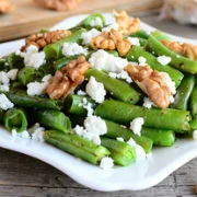 Φασολάκια με φέτα, καρύδια και λαδόξυδο