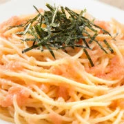 Σπαγγέτι με σάλτσα ταραμά 