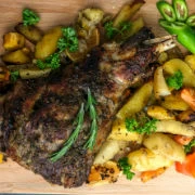 Αρνί σαν οφτό, στον φούρνο του σπιτιού (της Μυρσίνης Λαμπράκη)