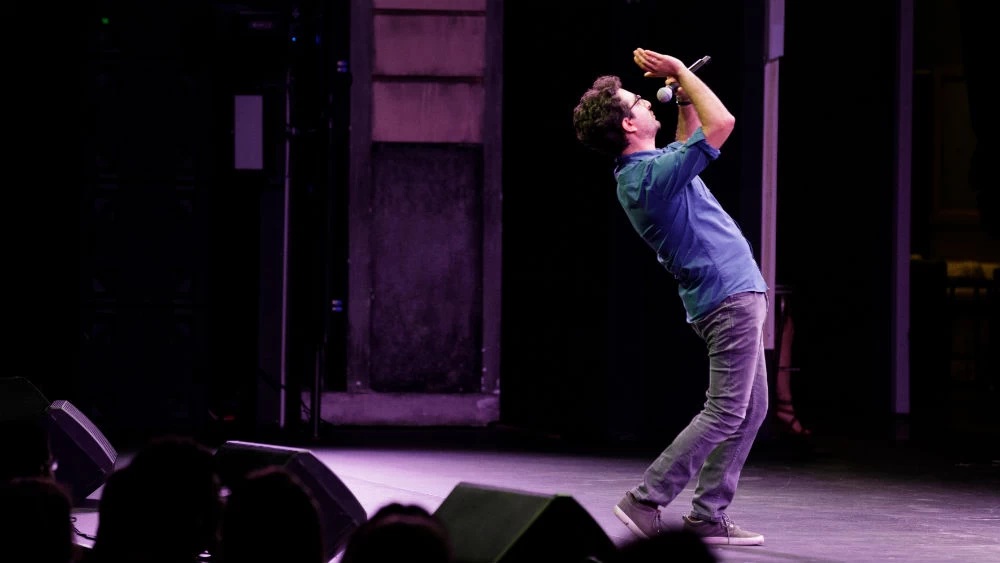 Πάνω στο ασταμάτητο κωμικό κύμα του Athens Comedy Festival - εικόνα 1