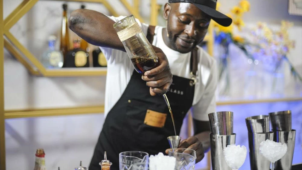 Κάθε Δευτέρα στο «Island» θα γίνεται… του bartender - εικόνα 2