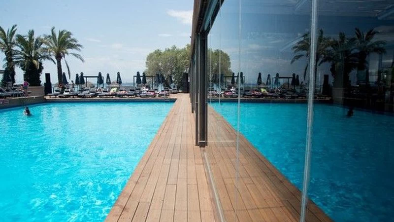Οι καλύτερες πισίνες της Αθήνας για δροσιστικές βουτιές - εικόνα 4