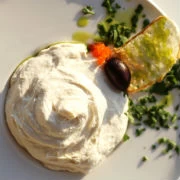 Ταραμοσαλάτα από λευκό ταραμά 