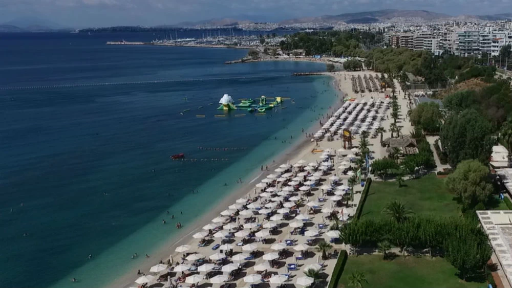 Οι καλύτερες οργανωμένες παραλίες για καλοκαίρι στην Αθήνα - εικόνα 1