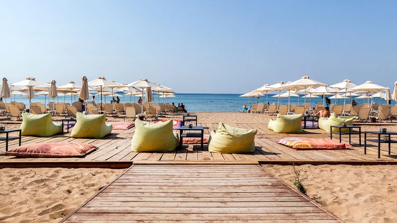 Οι καλύτερες οργανωμένες παραλίες για καλοκαίρι στην Αθήνα - εικόνα 3