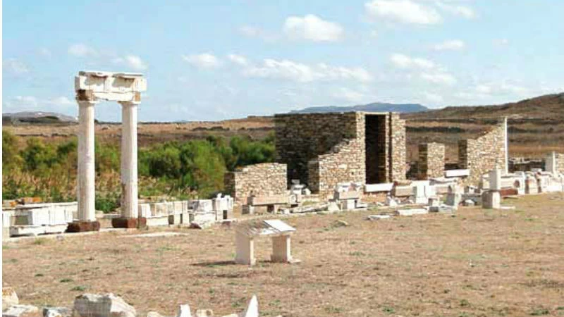 Περιπατητική παράσταση στη Δήλο - εικόνα 1