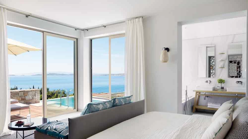 Μοντέρνα πολυτέλεια στις «Eagles Villas» του «Eagles Palace».