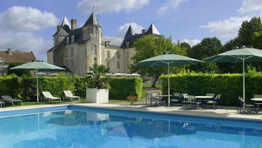 Όαση χαλάρωσης το ξενοδοχείο «Château de Marçay».