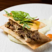 Κρεατόπιτα με τραγανό φύλλο 