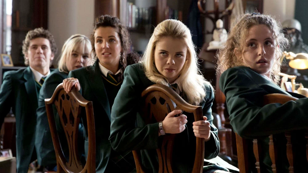 «Derry Girls»: Η επιστροφή ενός απροσδόκητου ιρλανδικού hit - εικόνα 2