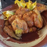 Ανθοί κολοκυθιού γεμιστοί με τυριά