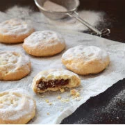 Μπισκότα γεμιστά με ξερά σύκα 