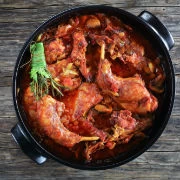 Κουνέλι μαριναρισμένο, κοκκινιστό