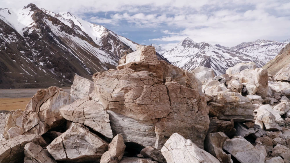 Ο εμβληματικός ντοκιμαντερίστας Πατρίσιο Γκουσμάν μιλάει για την πολιτική «Οροσειρά των Ονείρων» - εικόνα 1