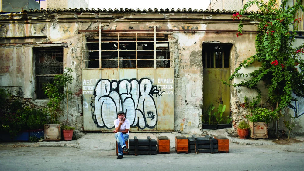 Ο Γιάννης Καϋμενάκης, που βρίσκεται πίσω από το πανέμορφο «Paleo» στην Πολυδεύκους.