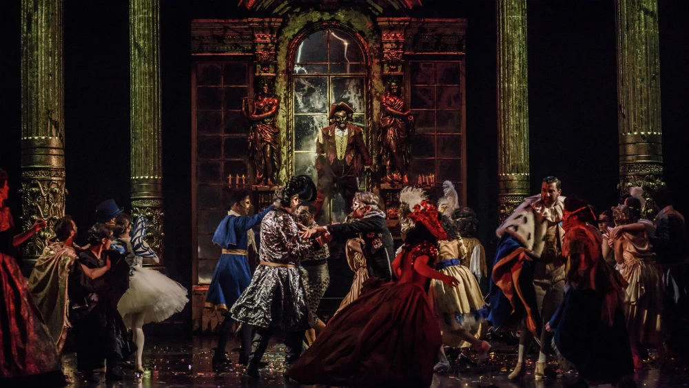 «The phantom of the opera»: Από το Γουέστ Εντ στην Αθήνα - εικόνα 3