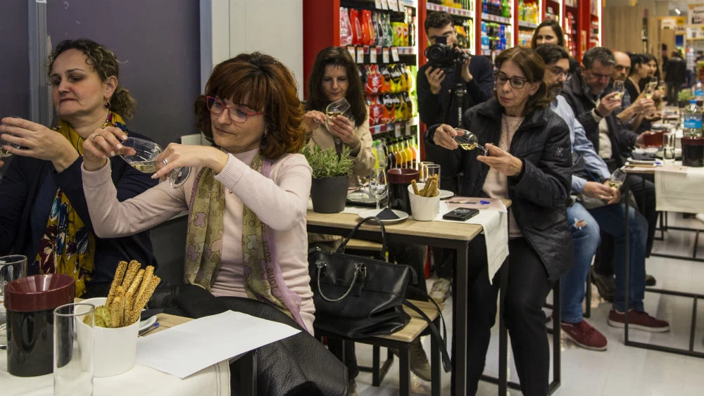 Τη σαγήνη των γλυκών κρασιών αποκάλυψε το My market - εικόνα 2