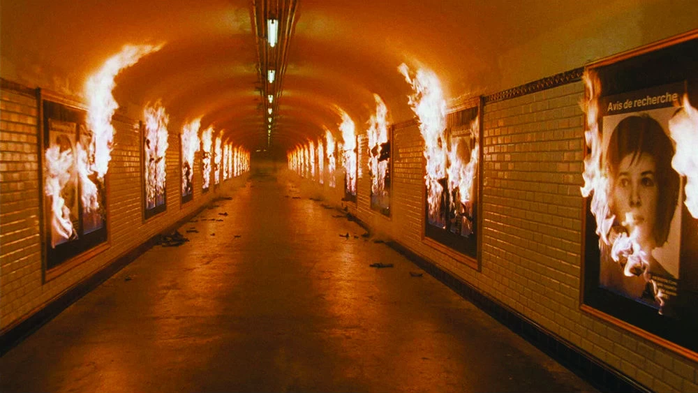 Το μετρό του Παρισιού στις φλόγες