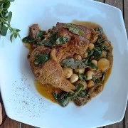 Πετεινός με ασκορδουλάκους, αγριαγκιναράκια, γλιστρίδα & δαφνόφυλλα