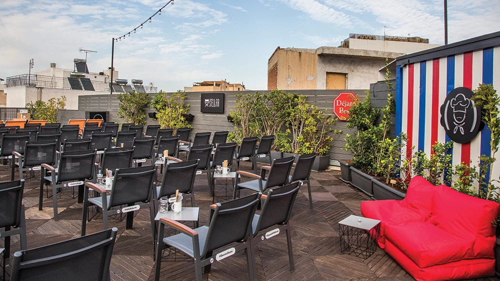 Stellar street food & movies: Μπήκαμε στο πεντανόστιμο pop-up θερινό diner - εικόνα 1