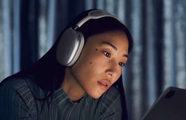 Apple: προ των πυλών τα AirPods Max