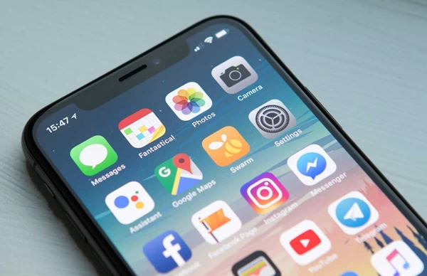 Εννιά στα δέκα iPhone με iOS 14