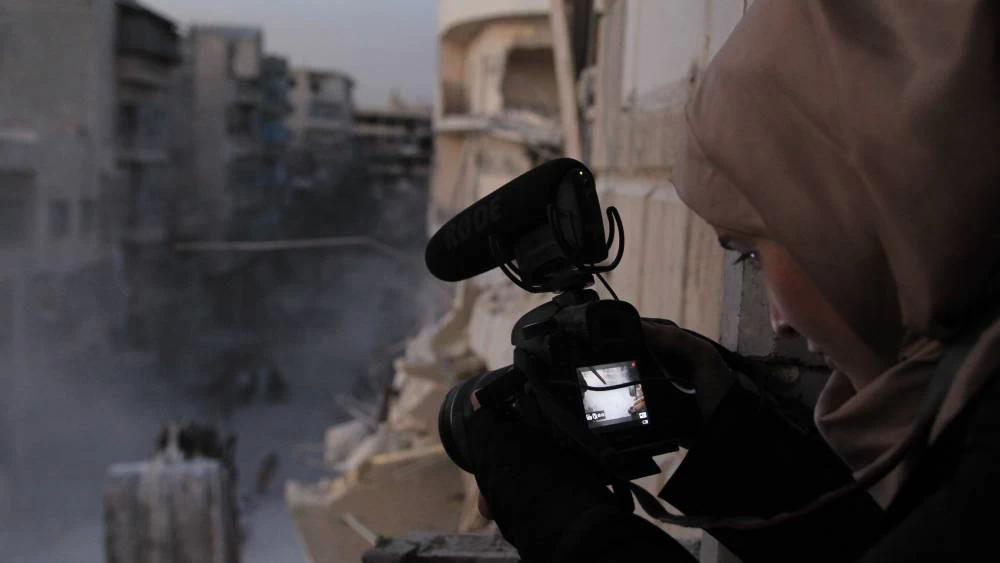 Η Ουαάντ αλ-Κατέμπ μας εξηγεί πώς έκανε την πιο θαρραλέα ταινία της χρονιάς - εικόνα 1