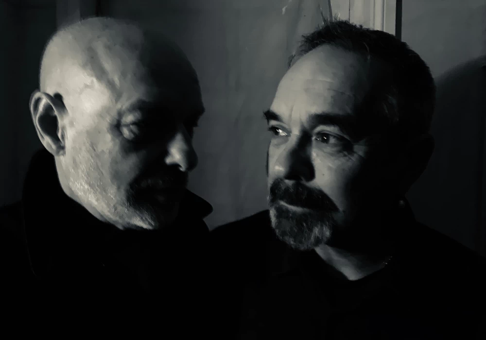 Roger & Brian Eno: «Δεν μπορείς ν’ αντισταθείς στην πρόκληση της Ακρόπολης!» - εικόνα 2