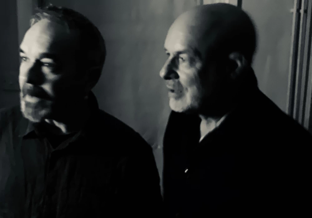 Roger & Brian Eno: «Δεν μπορείς ν’ αντισταθείς στην πρόκληση της Ακρόπολης!» - εικόνα 3
