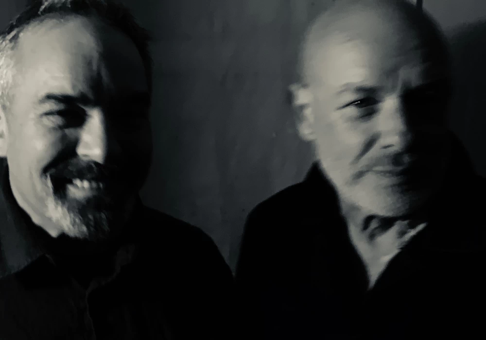 Roger & Brian Eno: «Δεν μπορείς ν’ αντισταθείς στην πρόκληση της Ακρόπολης!» - εικόνα 4