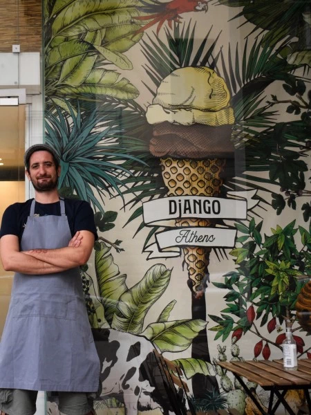 "Django": το πρότυπο παγωτατζίδικο του Κωνσταντίνου Καρακατσάνη ετοιμάζεται για τη μεγάλη οθόνη - εικόνα 1